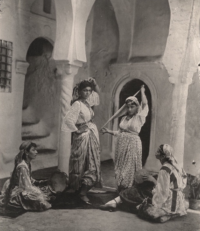 Alger, danse des Almees (ca. 1890)